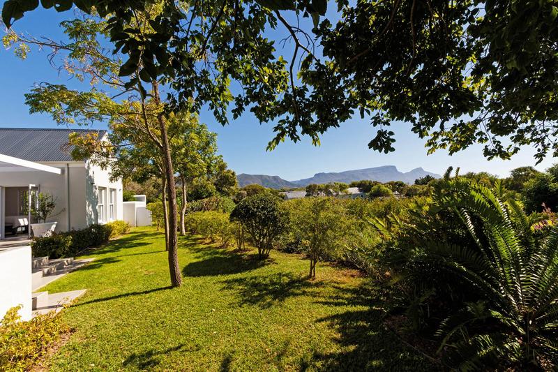 To Let 4 Bedroom Property for Rent in Steenberg Estate Western Cape